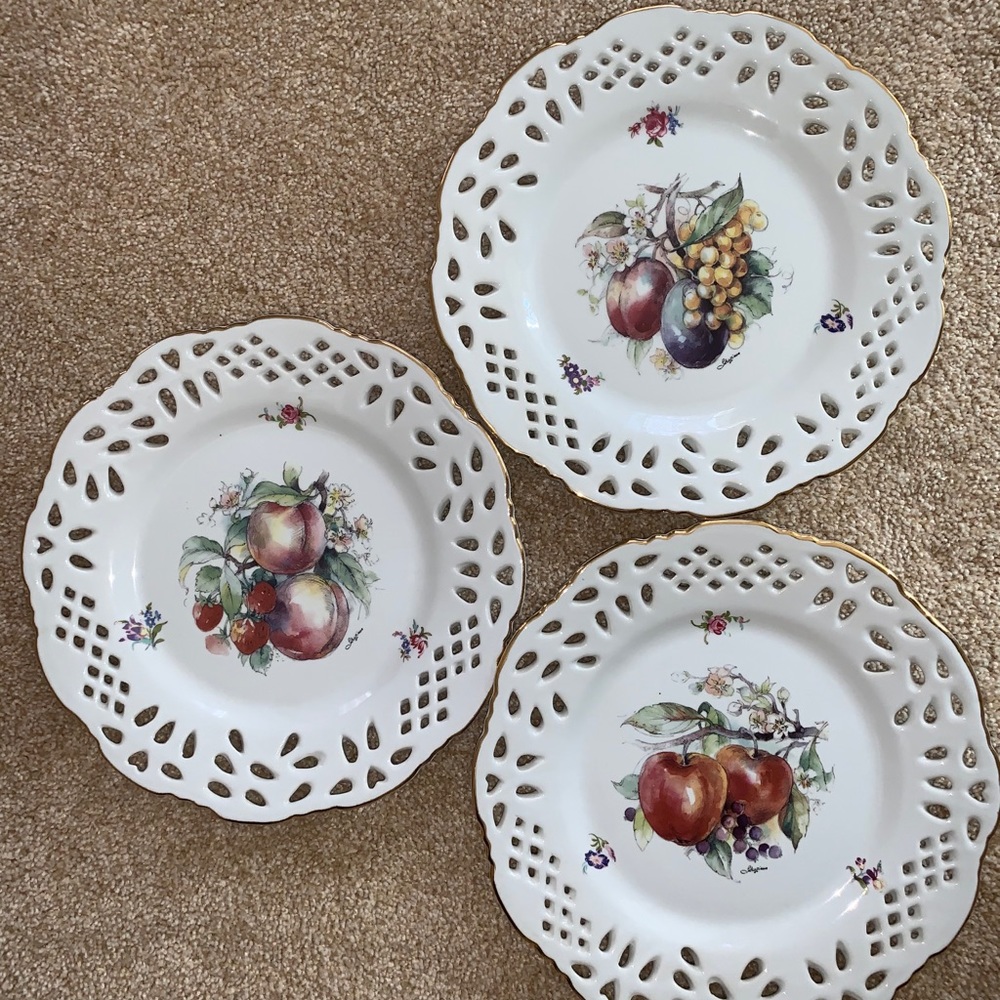 Gold Rimmed White Plates w/Fruit Design